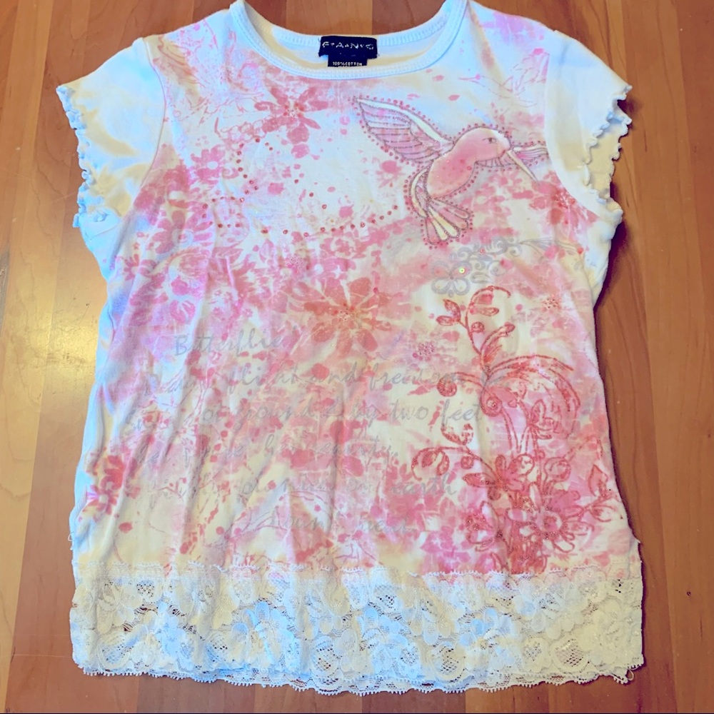 Fang - white cotton tshirt w pink embellishments in size small